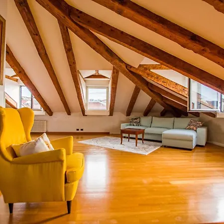 Panorama Loft * ترييستي