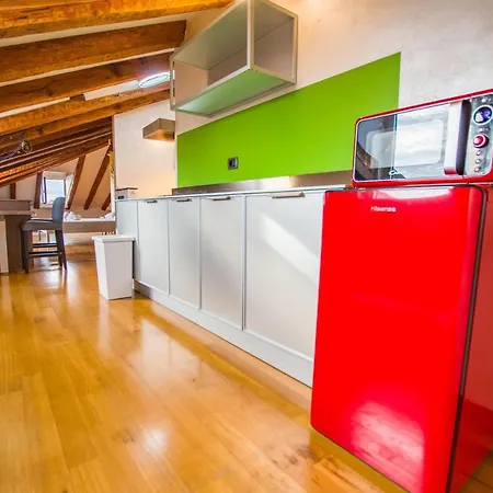 Panorama Loft Apartman Trieszt